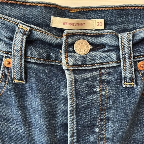 Levi’s Wedgie Straight button fly raw hem ankle dark wash, denim jeans size 30 - Picture 4 of 11